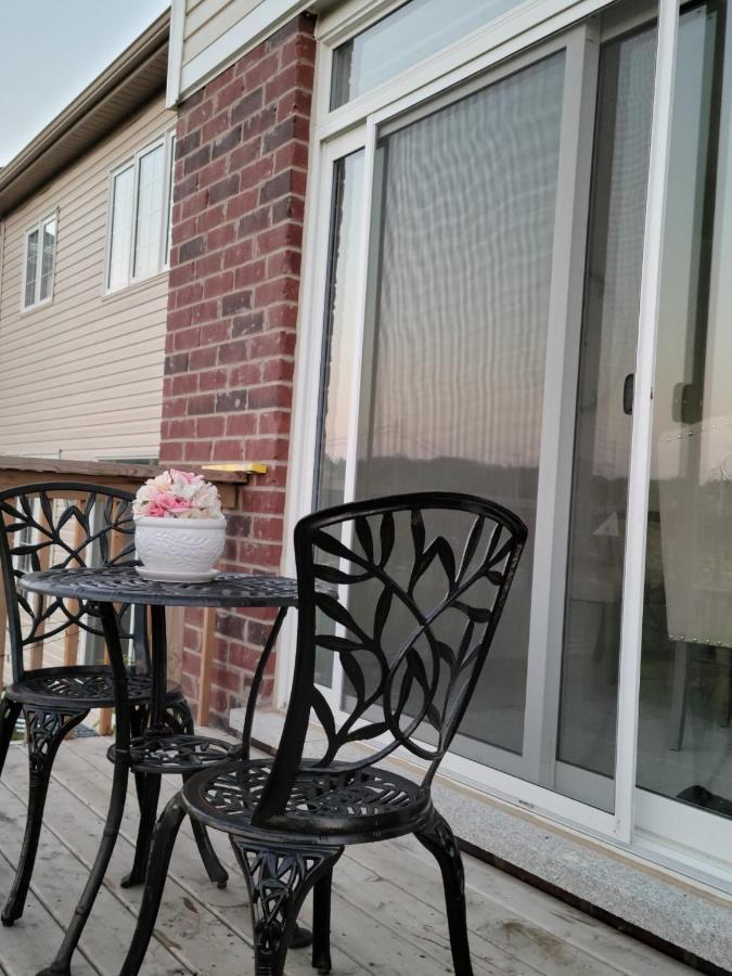 Niagara- Beautiful Cozy Sunfilled Big Complete House Minutes Drive From Falls Villa Thorold Exterior photo